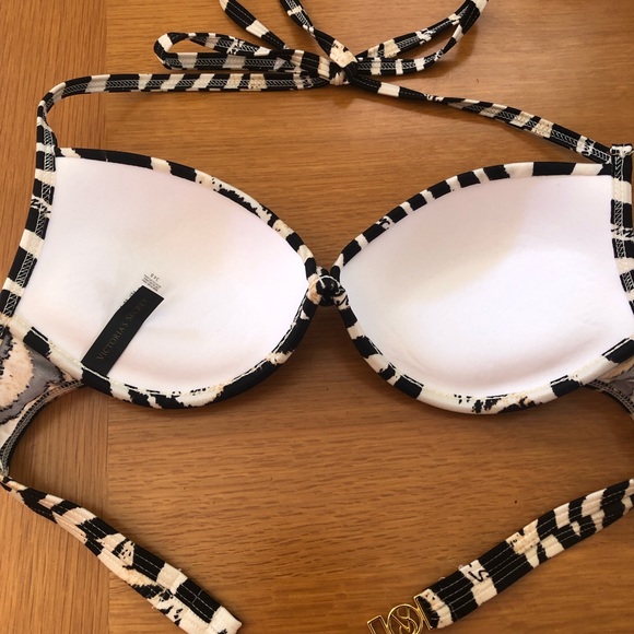 Victoria’s Secret Very Sexy Maldives Twist Front Demi Halter Bikini - Picture 4 of 16